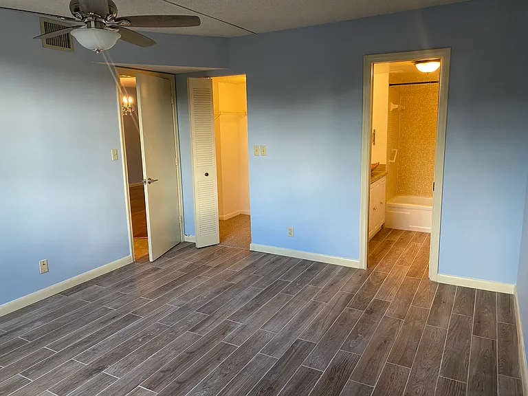 2571 Aragon Blvd #122 — Photo 13