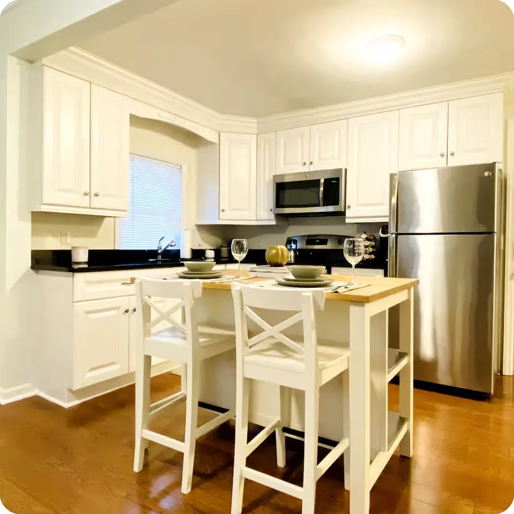 3 Leslie St — Photo 4