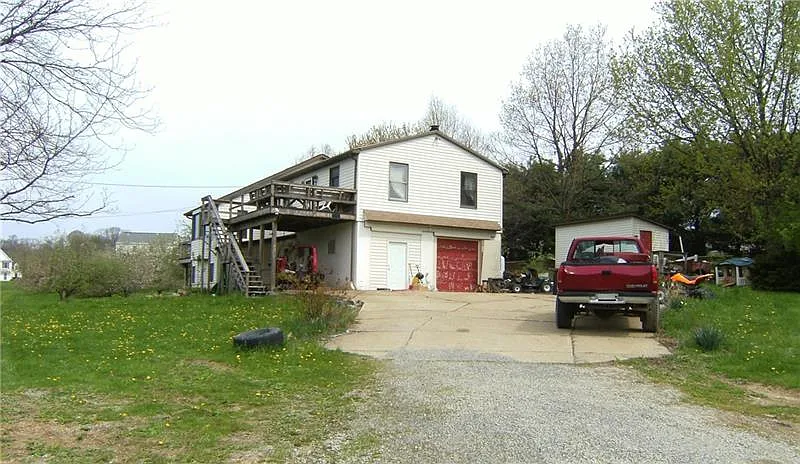 1163 & 1147 Venetia Rd photo 1