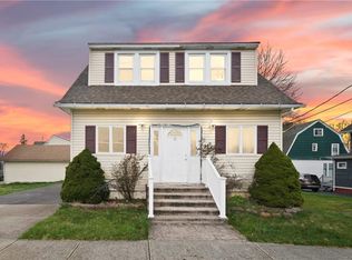 26 Hill St, Middletown, NY 10940