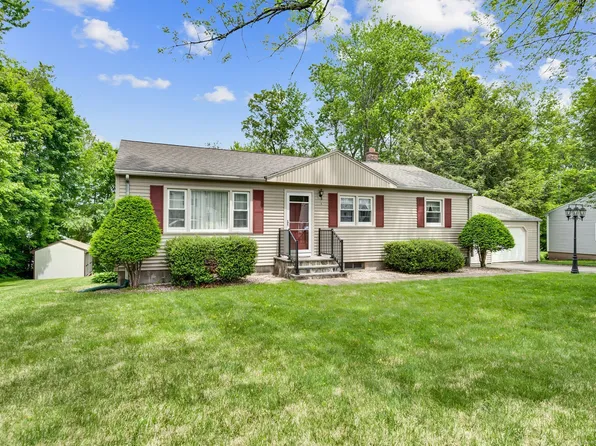 18 Hawthorne Drive, Cheshire, CT 06410