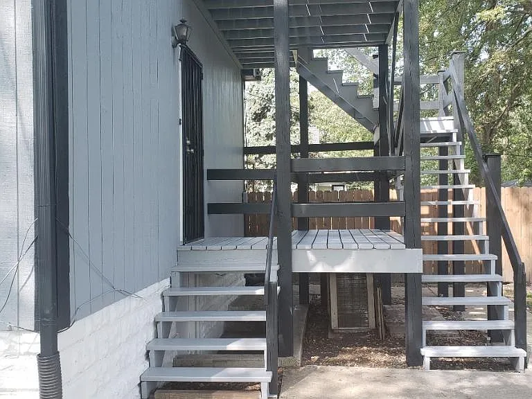 13933 Park Ave — Photo 15