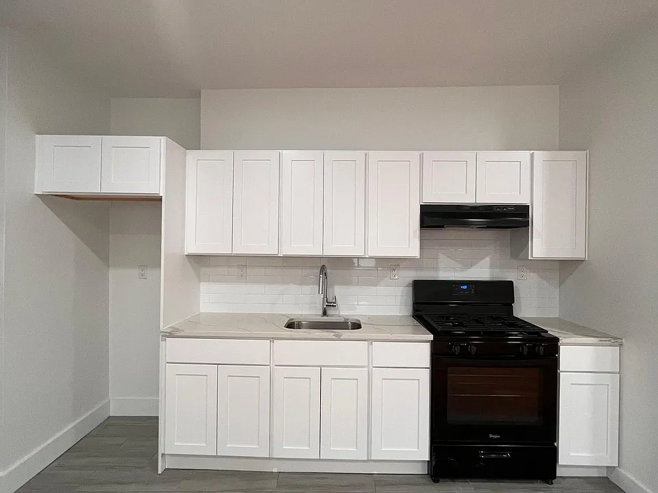 38 Tillinghast St #1L