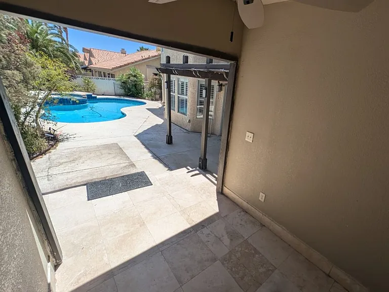 8432 Airmont Ct — Photo 16
