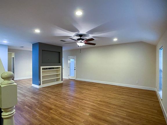 2nd image of 3215 Bayou Xing