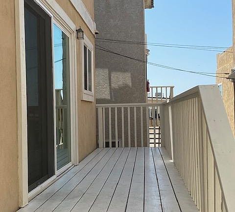 2nd image of 205 Rosecrans Ave #B