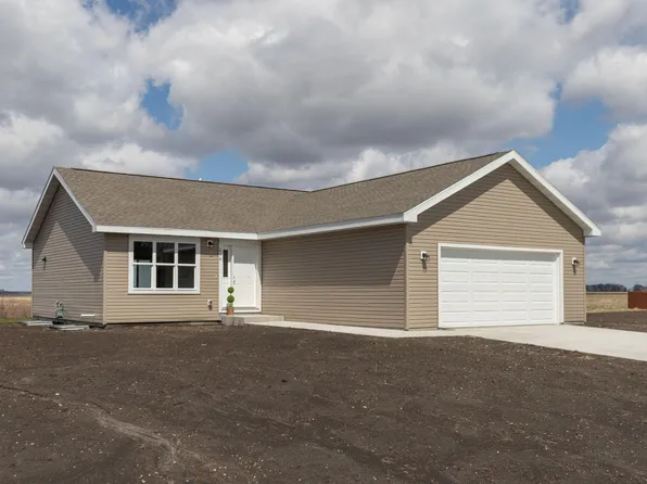 214 4th Pl, Claremont, MN 55924