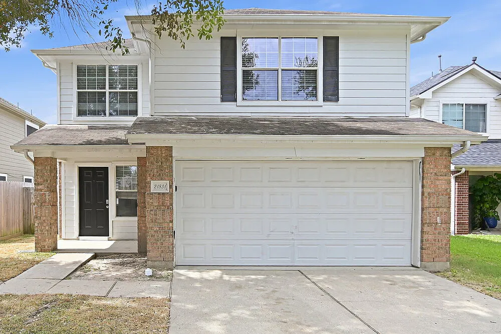 4 bed, 2.5 bath, 2240 sqft, $2,015 — Photo 1