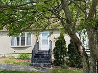 4 Beatrice Dr Worcester MA 01603 Zillow