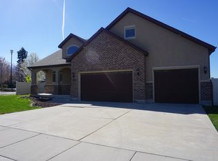 222 E Belle Glenn Cir, Sandy, UT 84070