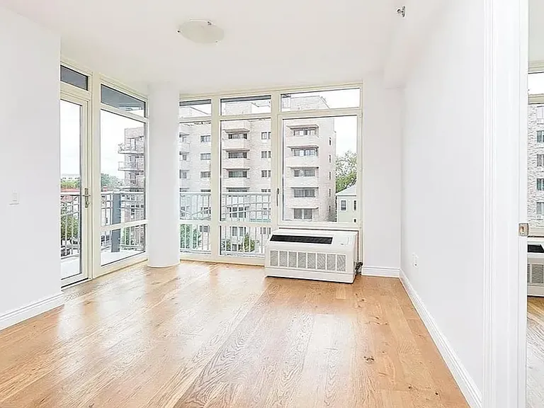 3440 Guider Ave #4 — Photo 3