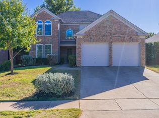 308 Madisson Dr, Euless, TX 76039