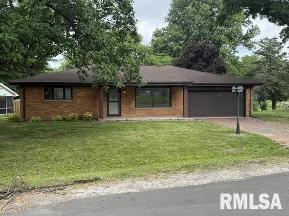 49 Birch Dr, Chatham, IL 62629