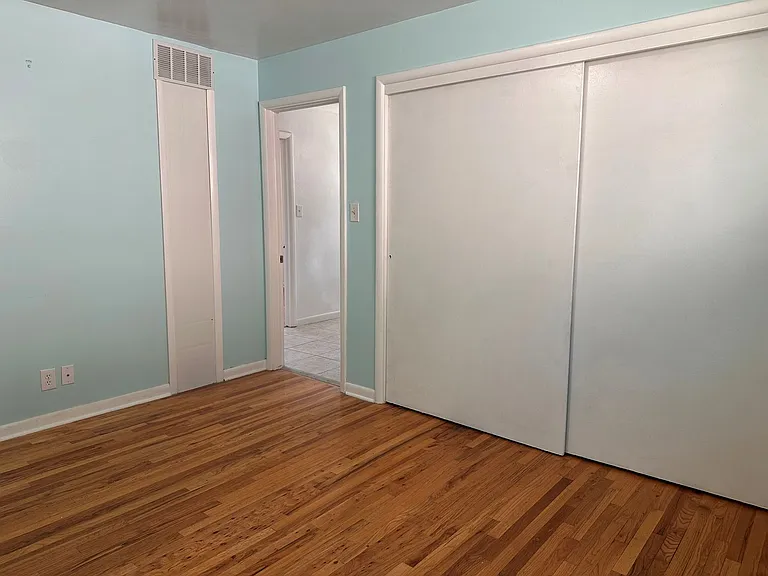 628 S University St — Photo 19