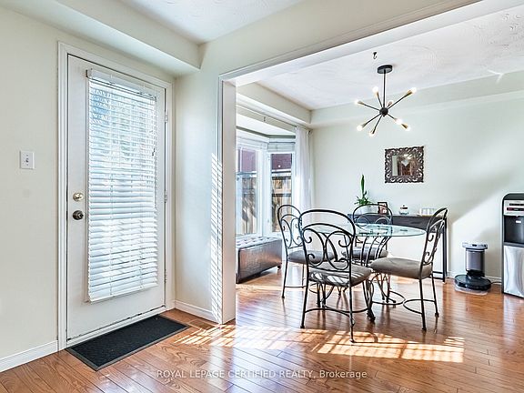 5th image of 255 Mount Albion Rd #7