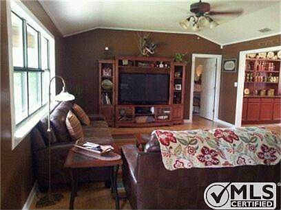 3rd image of 1521 County Road 2700