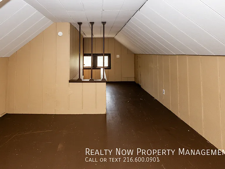 1148 E 176th St — Photo 21