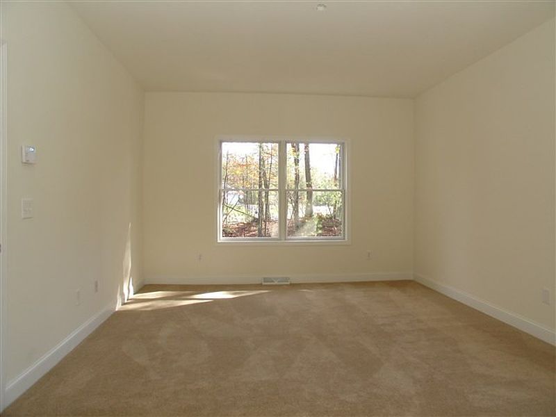4th image of 2 SW CAITLIN Court