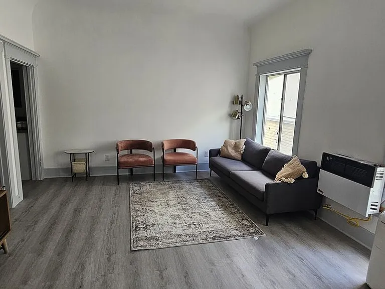 1604 W Pico Blvd — Photo 11