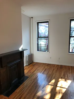 Rented by Flatiron Real Estate Advisors LLC | media 27