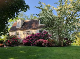 153 High St, Topsfield, MA 01983