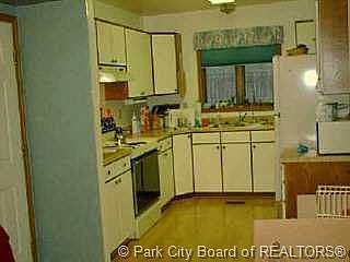 2nd image of 5693 N Kingsford Ave
