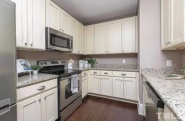 601 Finsbury St #202 — Photo 7