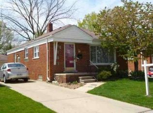 22816 Alger St, Saint Clair Shores, MI