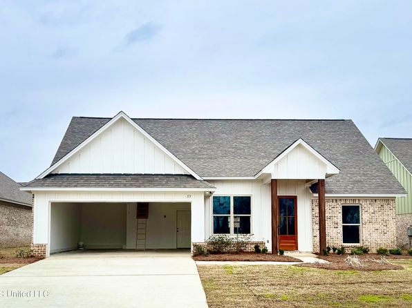 113 Southern Oak Way, Canton, MS 39046