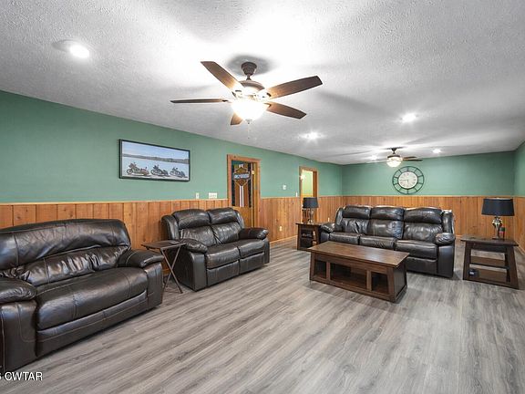 3rd image of 1070 Inca Rd