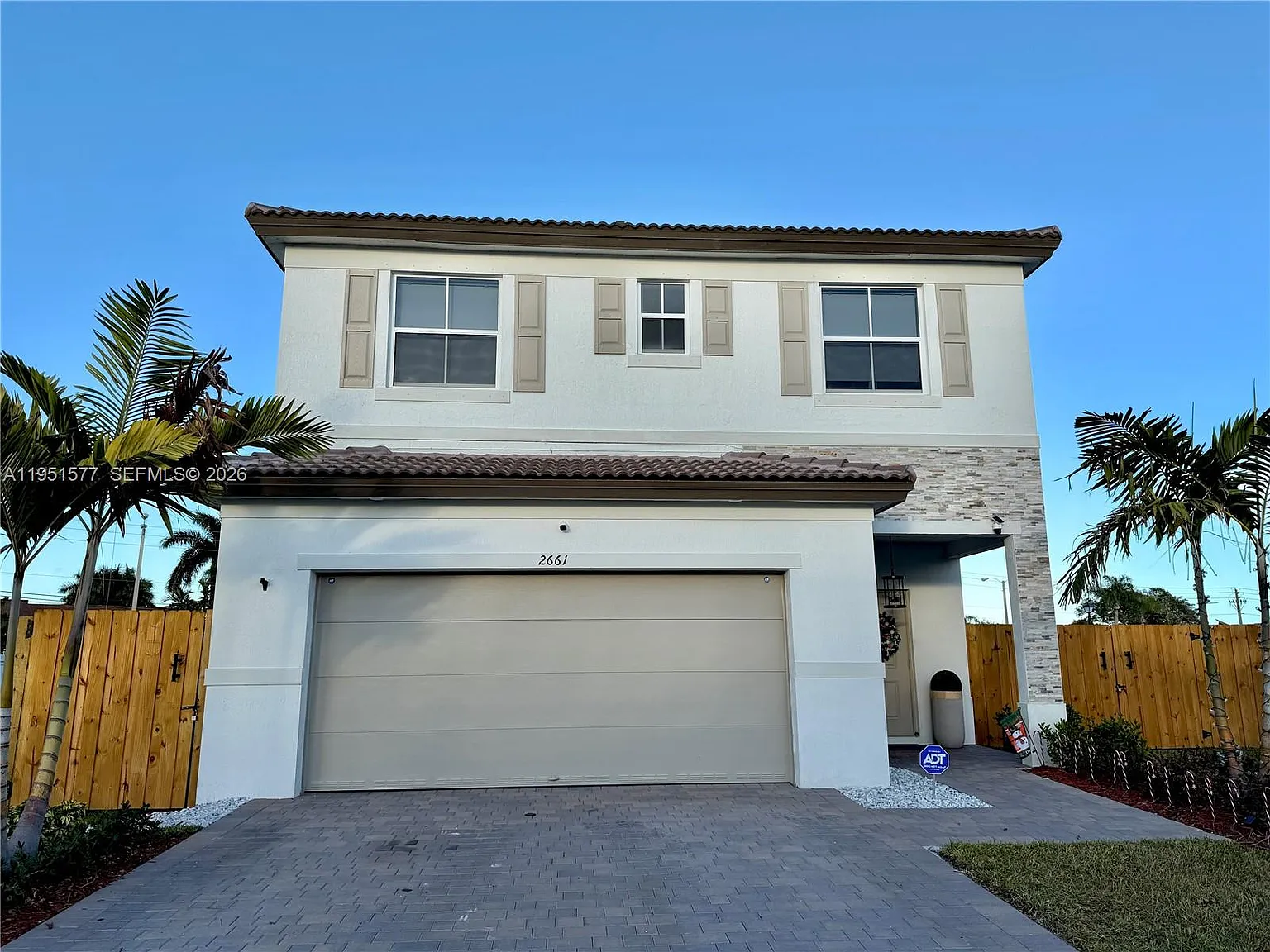 5 bed, 3.0 bath, $4,699 — Photo 2