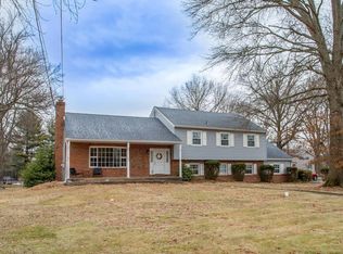 41 Pebble Ridge Rd, Warrington, PA 18976