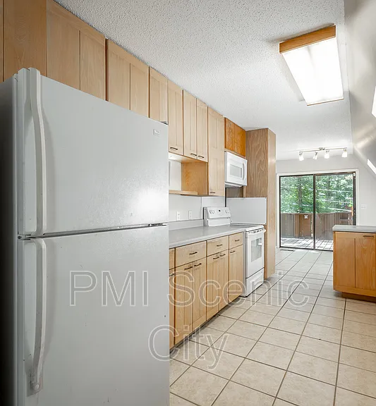 1602 Rustic Homes Ln — Photo 6