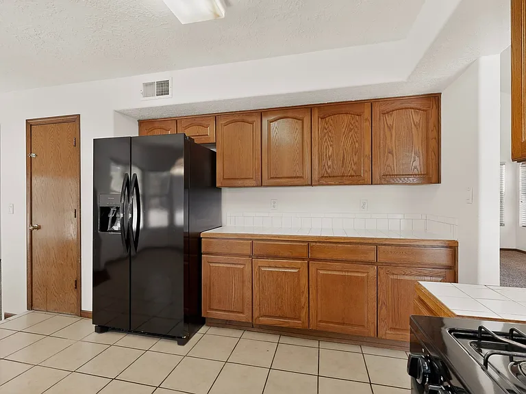 8908 Henriette Wyeth Dr NE — Photo 16