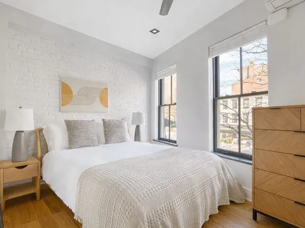 290 West 12th Street image 1 of 4