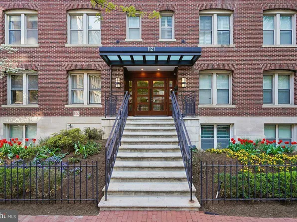 1121 24th St NW APT 309, Washington, DC 20037