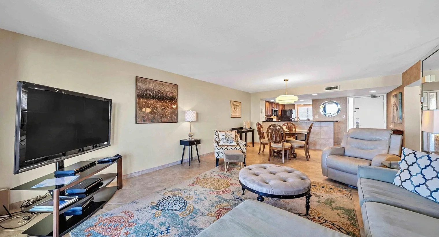 1 bed, 1.0 bath, 13088 sqft, $4,245 — Photo 3