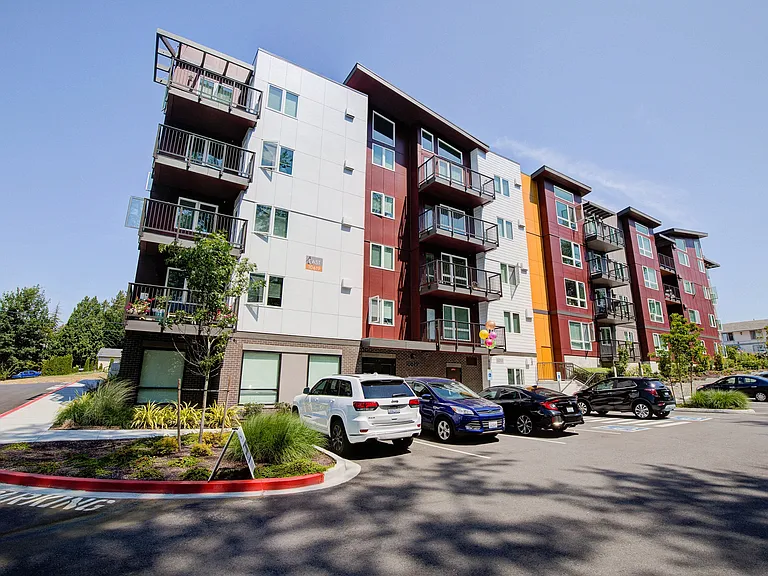 Avaya Ridge Apartments — Photo 30