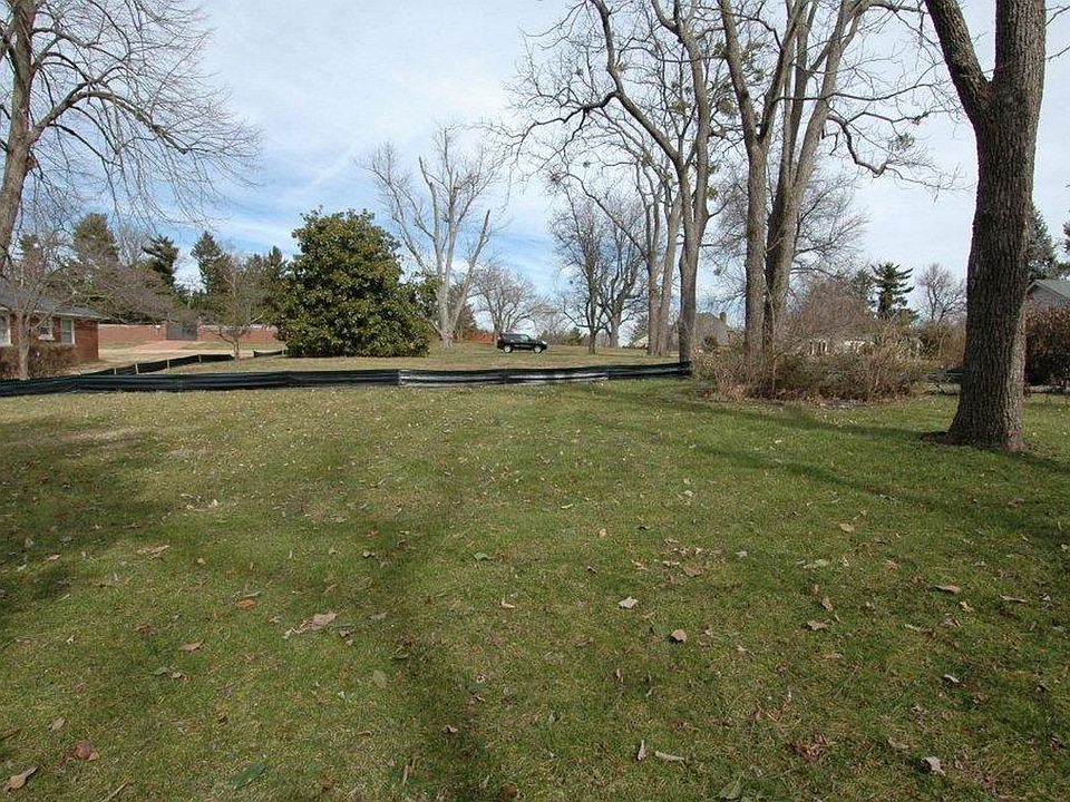 2nd image of 1752 Mooreland Dr