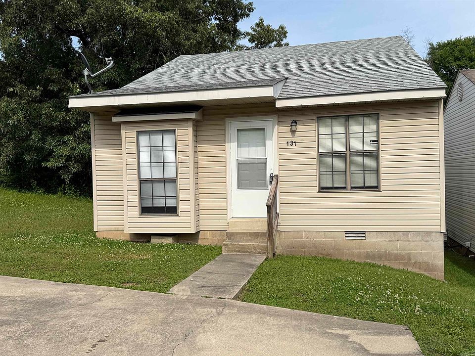 1st image of 131 Rockyreef Cir