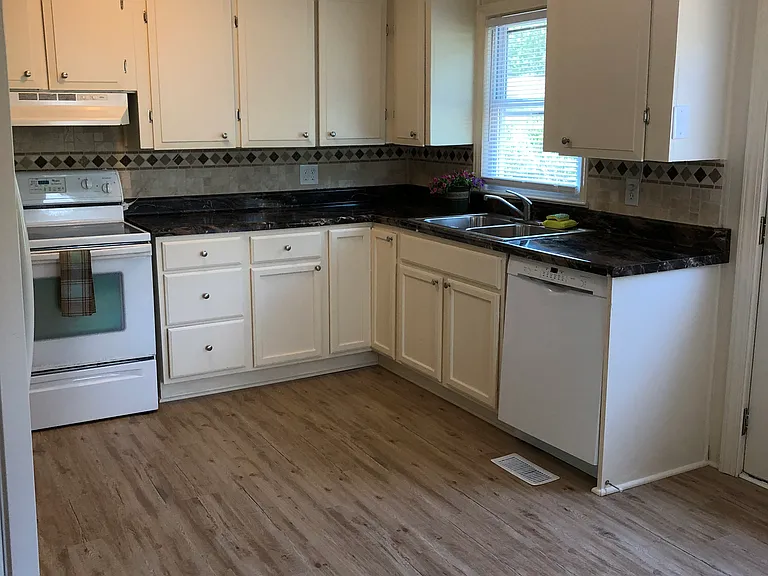 6 Harding Dr — Photo 7