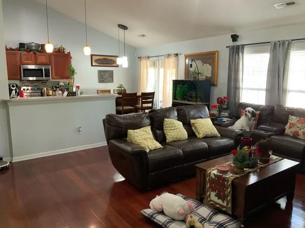 159 Old Tree Rd, Goose Creek, SC 29445