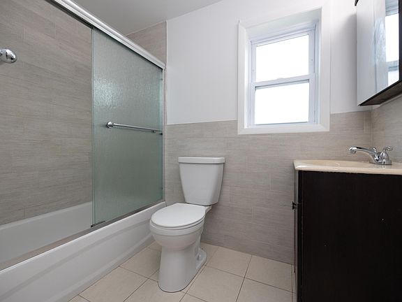 4th image of 455 E Park Ave #1A