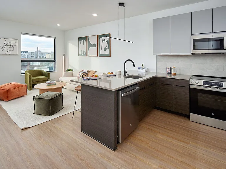 Glassworks Apartments — Photo 4
