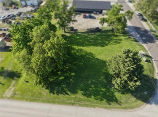 Main & Pineview St, Stanberry, MO 64489