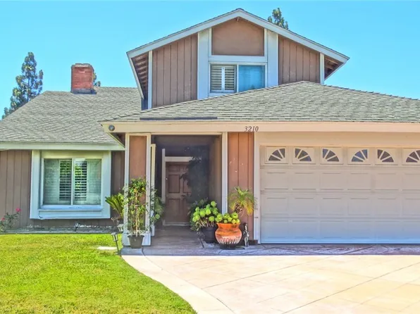3210 S Center St, Santa Ana, CA 92704