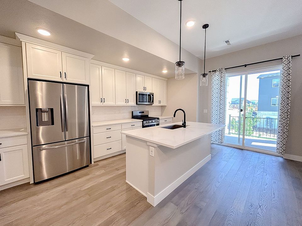 1st image of 6211 N Dayton Ct