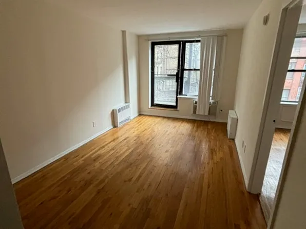 155 East 30th Street image 1 of 5