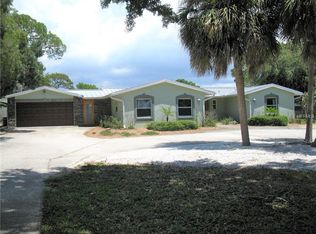 1017 S Florida Ave, Tarpon Springs, FL 34689