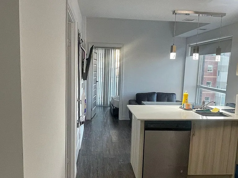 158 King St N #1206 — Photo 8